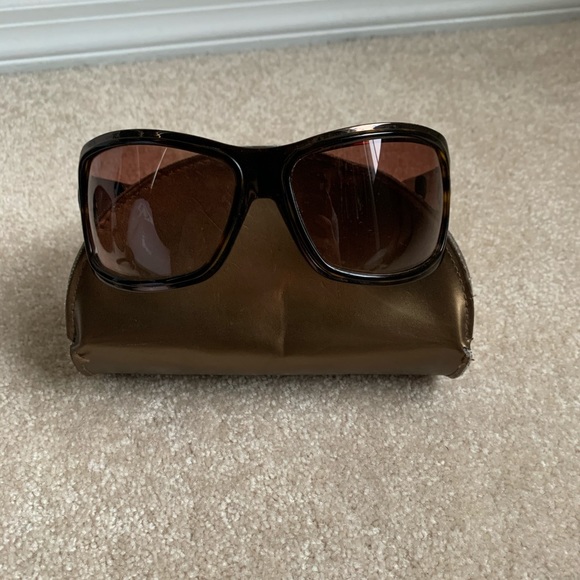 Women’s Gucci brown gradient sunglasses with gold - Picture 8 of 8